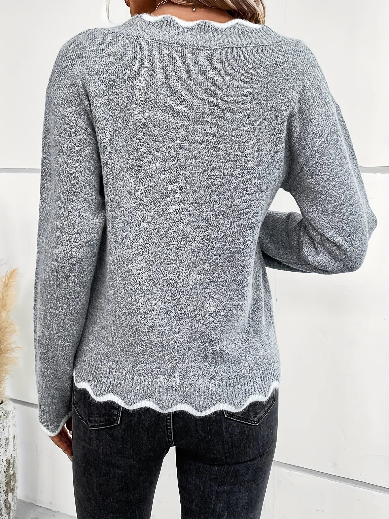 Autumn and Winter New Fashion Woman Sweater Casual Pullover Solid Color V-neck Knit Base Layer Top